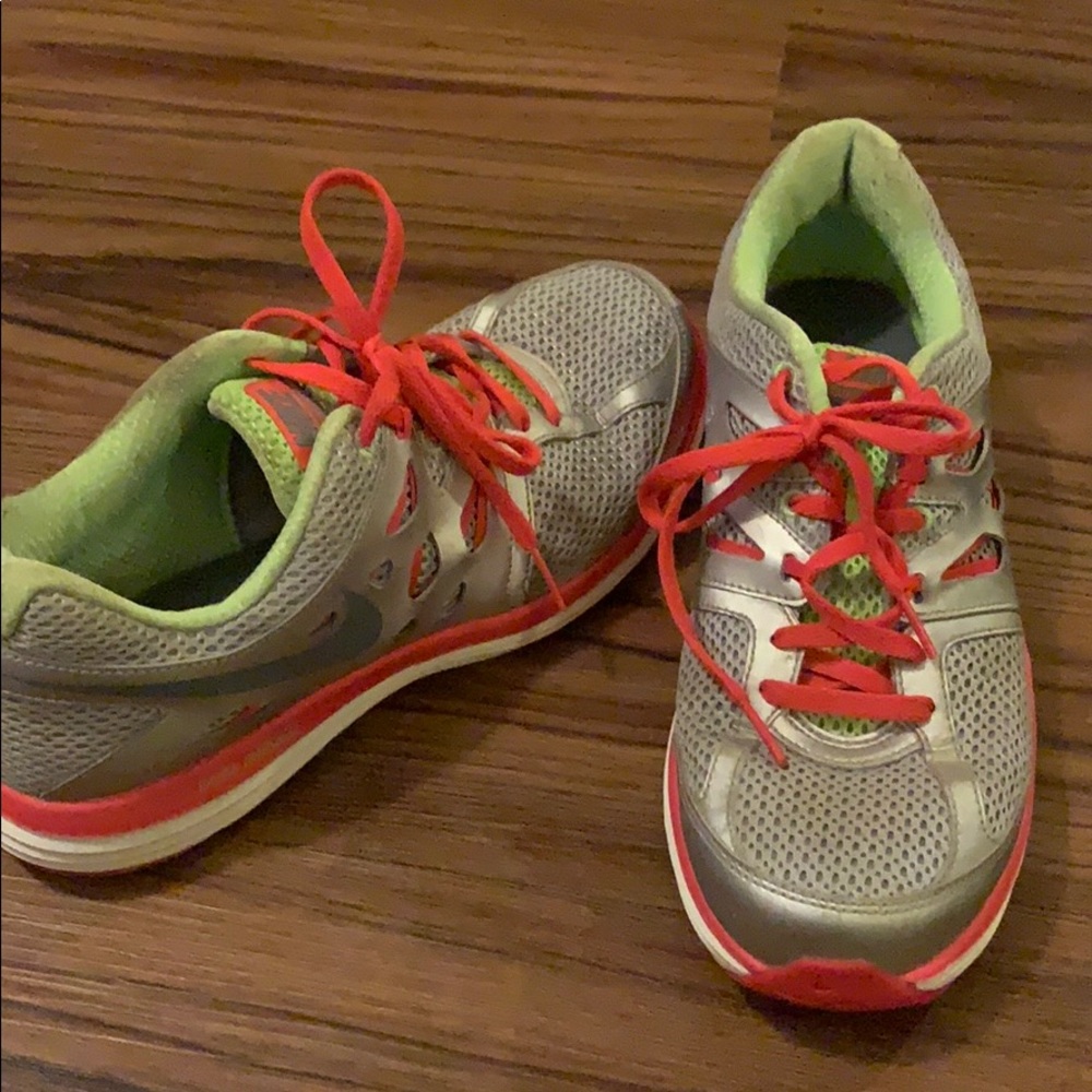 Nike - Dual Fusion Lite - Tennis Shoe